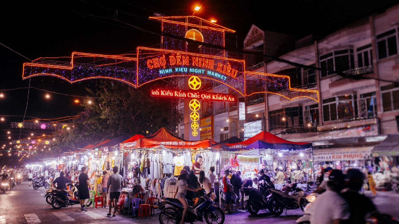 Chợ đêm Cần Thơ - Thiên đường mua sắm và ẩm thực