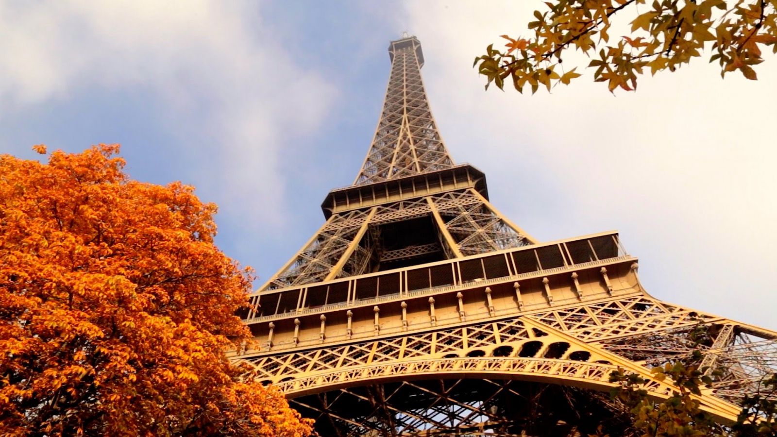 Pháp – Thành phố tình yêu đầy thơ mộng