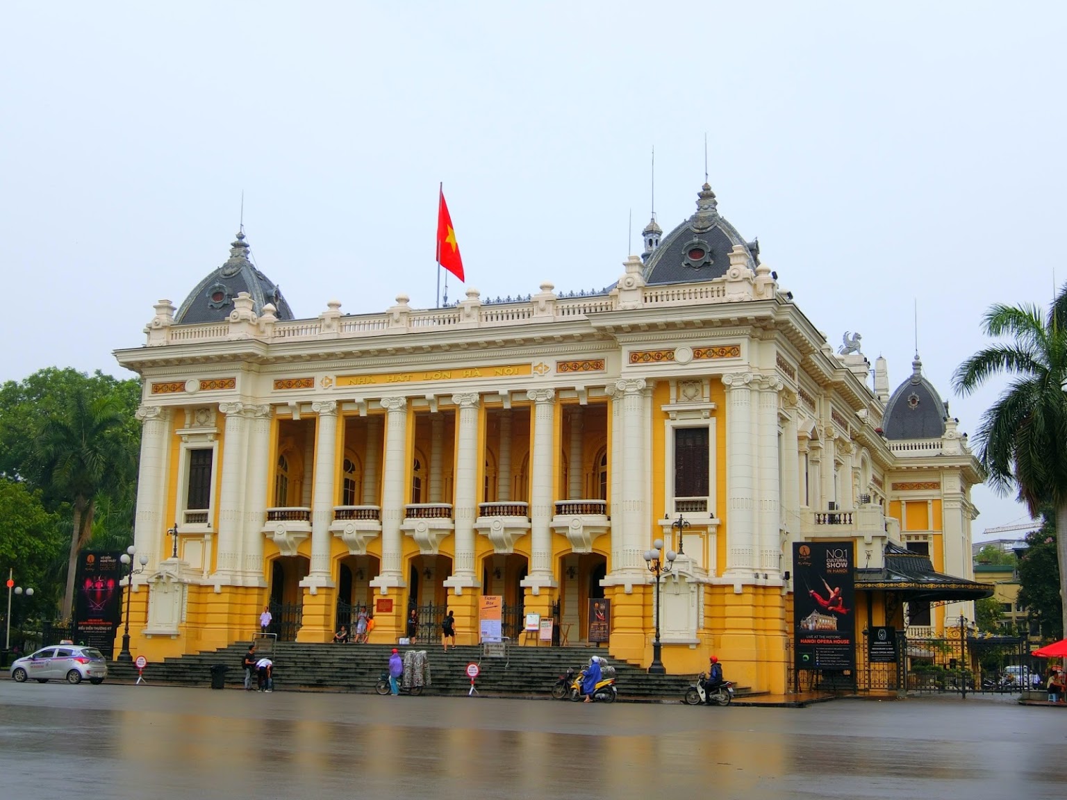 Nhà hát lớn Hà Nội là một phiên bản nhỏ hơn của Opéra Garnier