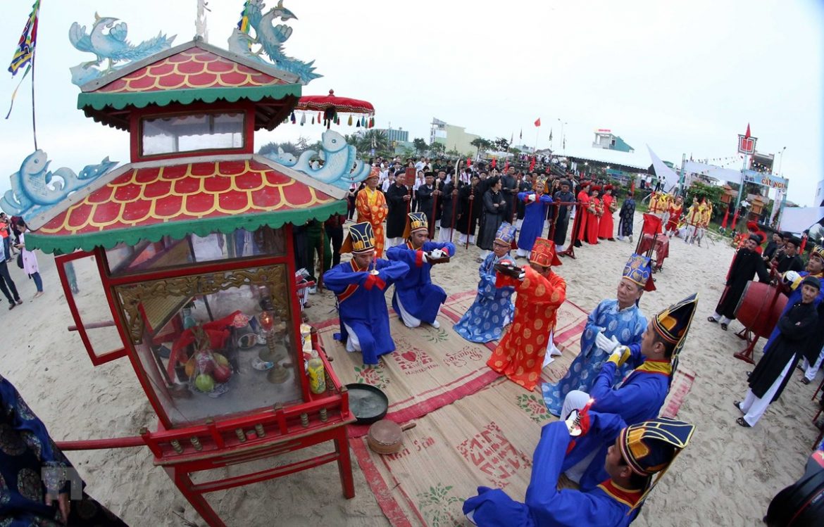 Khám phá lễ hội Cầu ngư nét văn hóa của ngư dân vùng biển