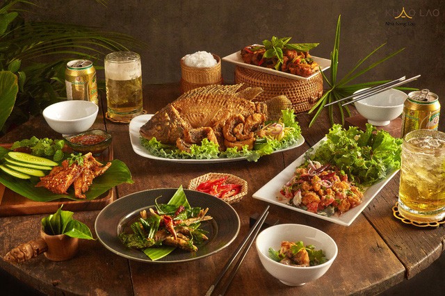 Cách thưởng thức món ăn của người Lào